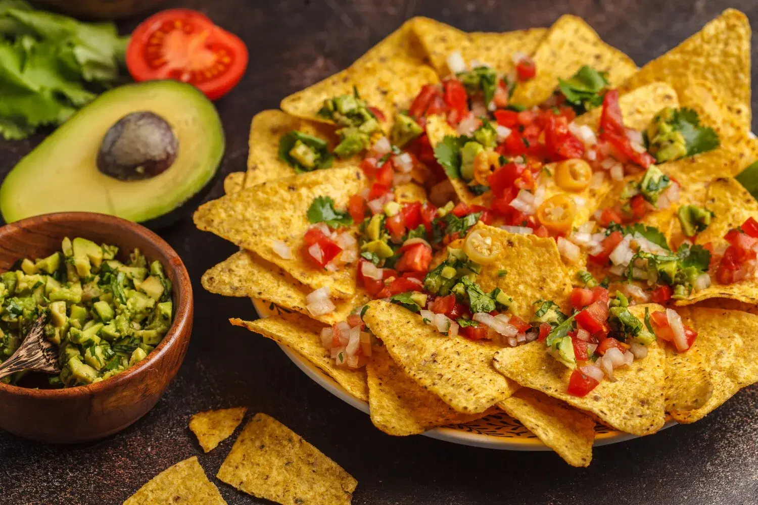 Nachos https://4kym48m6w0dj35od.public.blob.vercel-storage.com/dishes/internal/nachos-1759360972112.webp