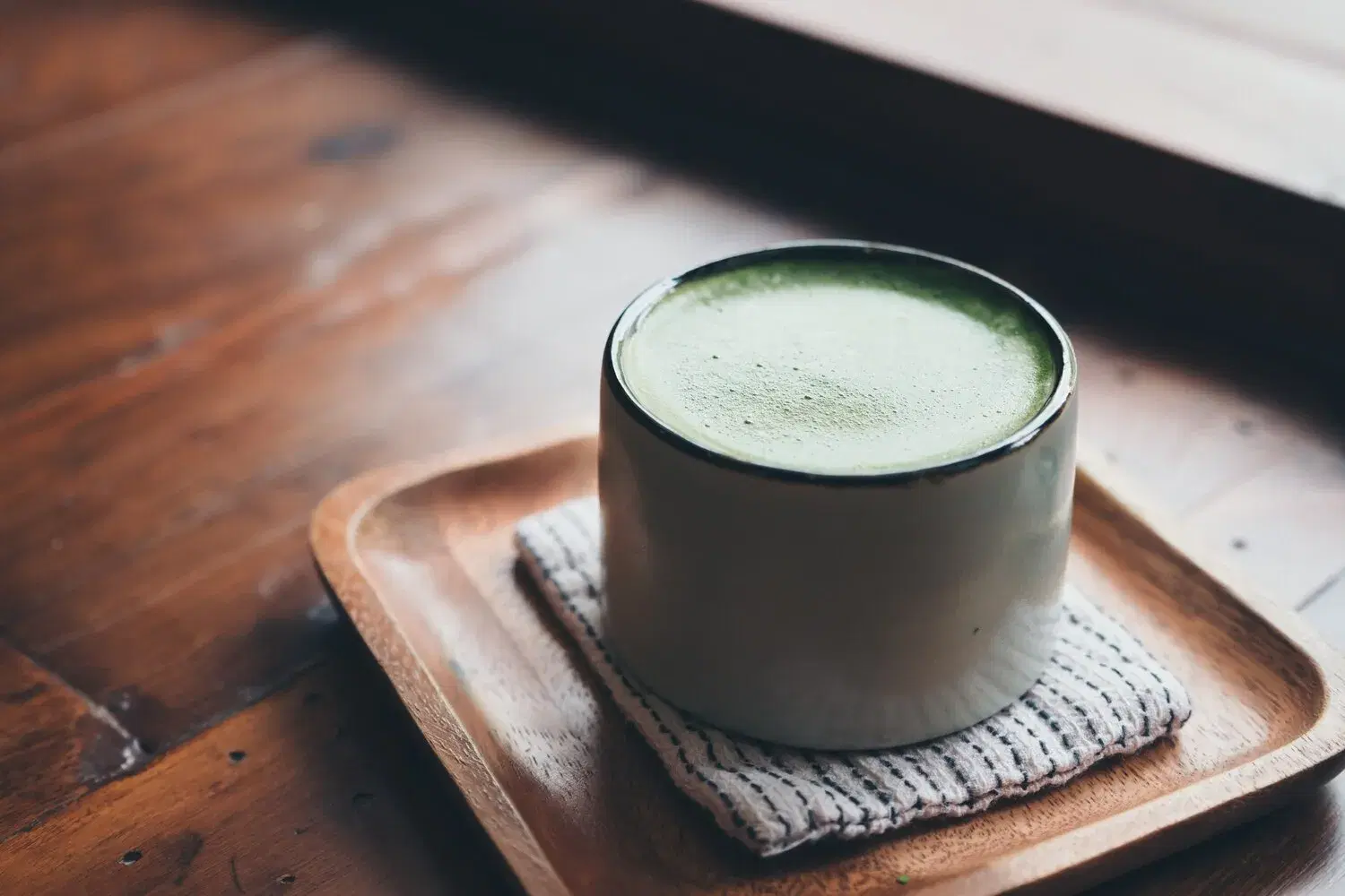 Matcha Latte Matcha Latte https://4kym48m6w0dj35od.public.blob.vercel-storage.com/dishes/internal/matcha-latte-1759361071988.webp