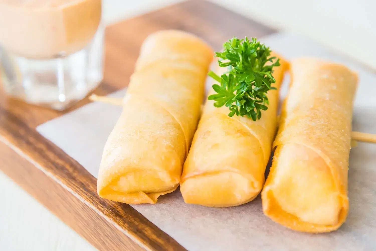 Spring Rolls Spring Rolls https://4kym48m6w0dj35od.public.blob.vercel-storage.com/dishes/internal/spring-rolls-1760127494772.webp